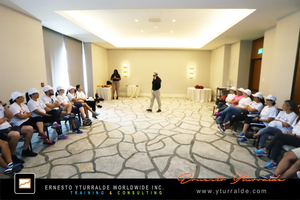 Team Building Ecuador | Experiencias de cuerdas bajas para desarrollo organizacional
