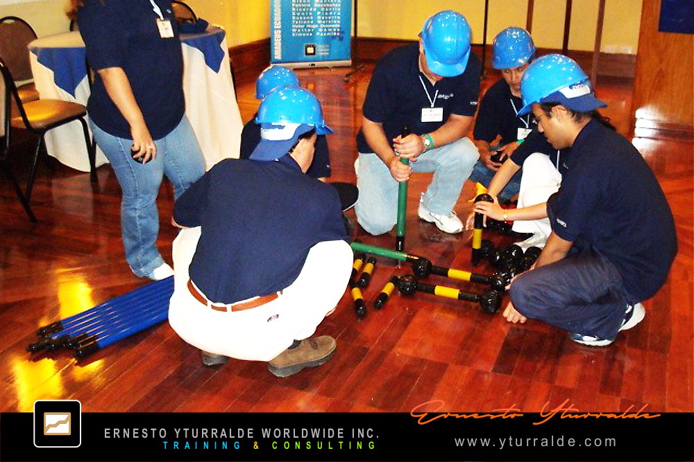 Team Building Ecuador | Dinámicas de aprendizaje experiencial para empresas en Quito
