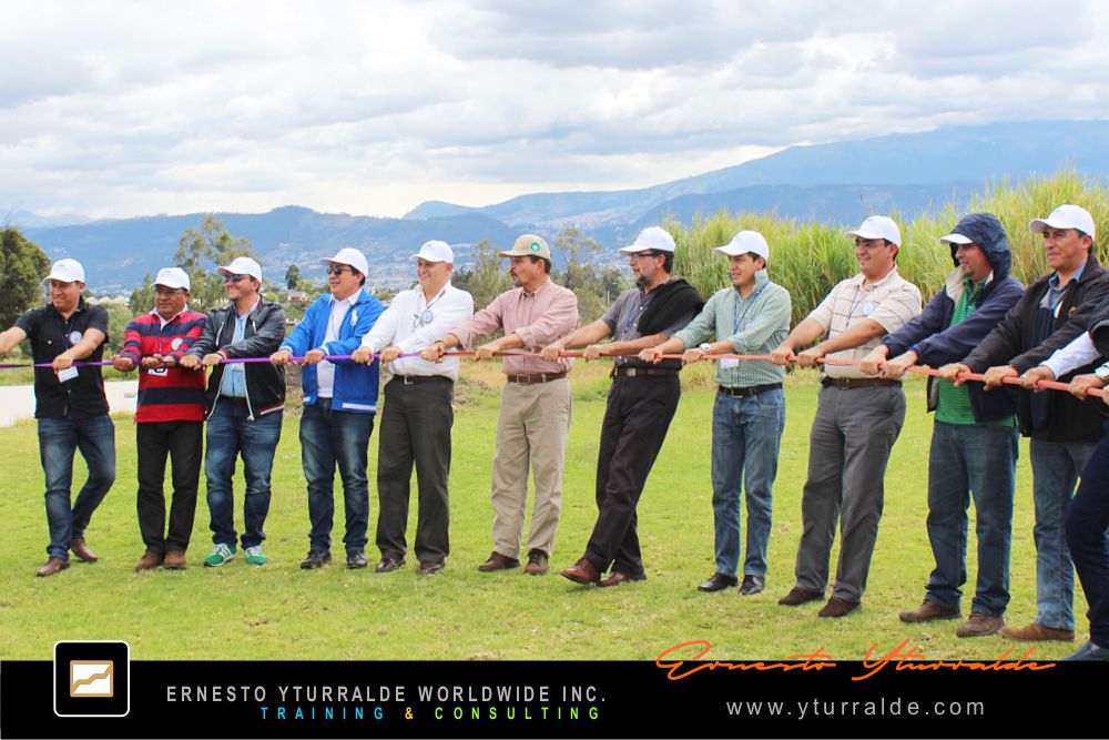 Team Building Ecuador | Dinámicas empresariales vivenciales con cuerdas bajas
